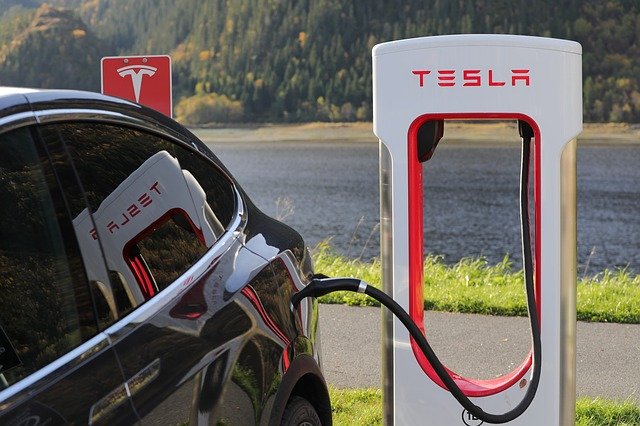 dokovací stanice Tesla